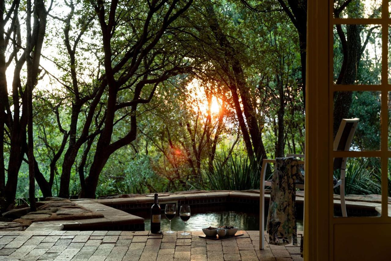 Mount Grace Hotel & Spa Магалисбург Экстерьер фото The deck at the house
