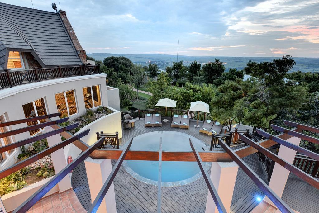 Mount Grace Hotel & Spa Магалисбург Экстерьер фото The View from the Sky Bar